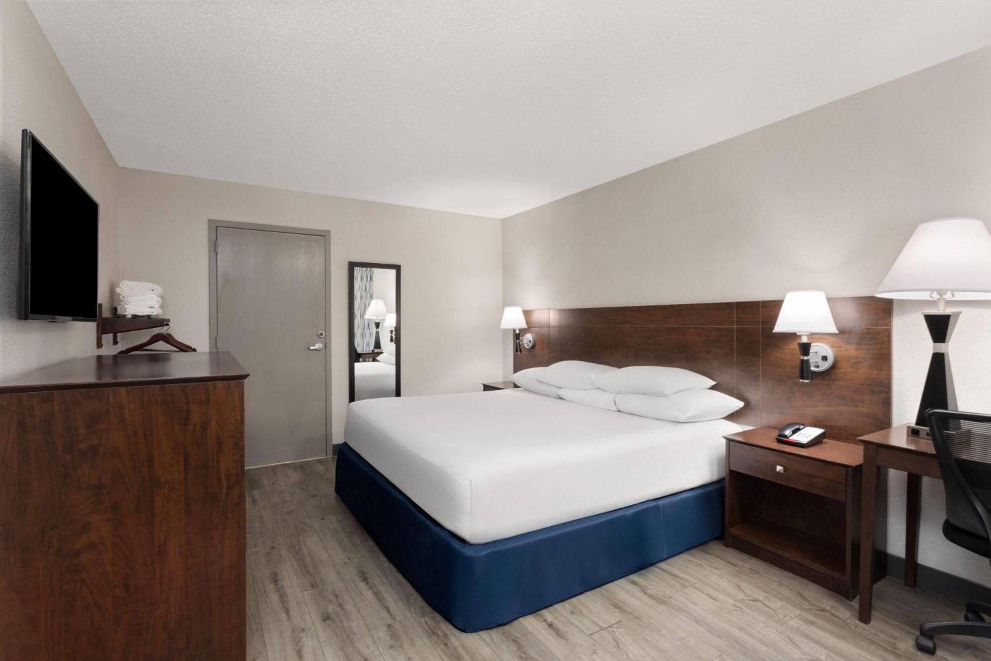 Days By Wyndham Orlando Conv. Center/international Dr Hotel