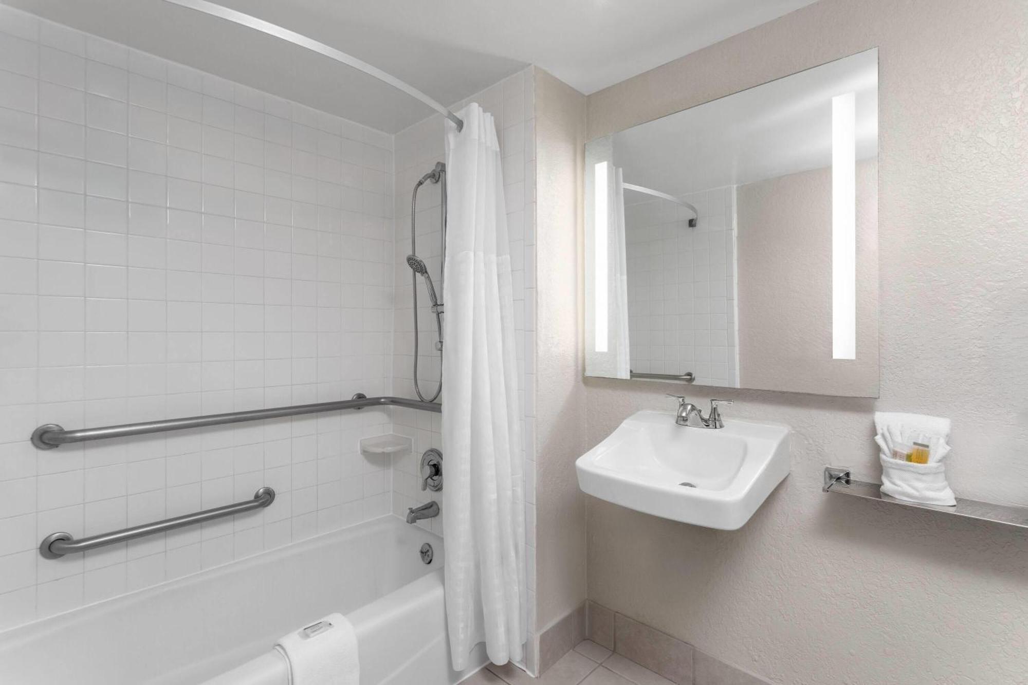 Hotel Days By Wyndham Orlando Conv. Center/international Dr