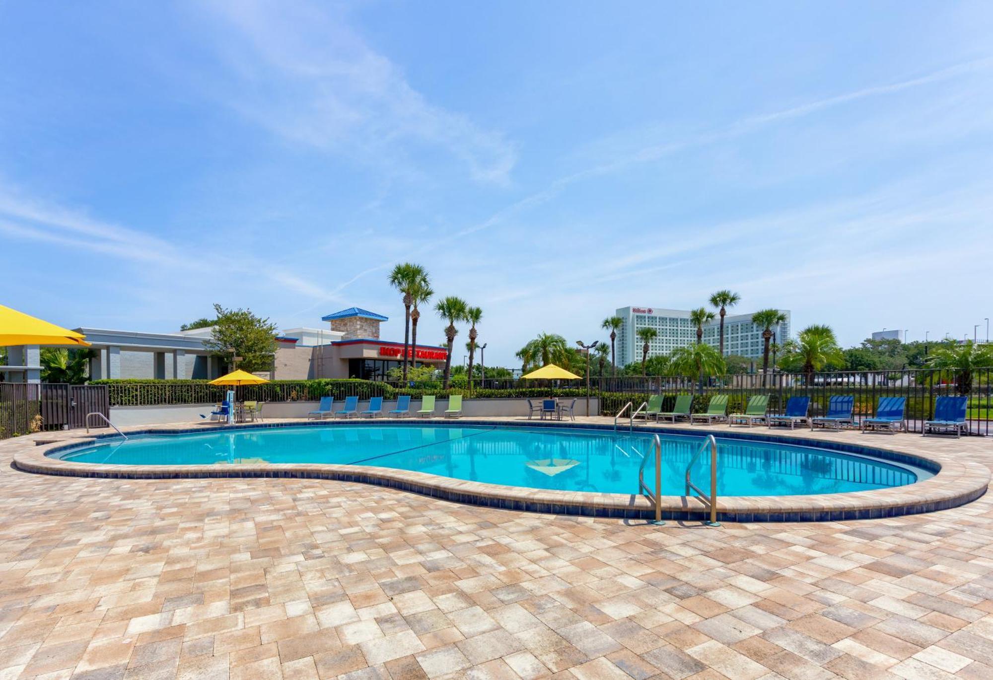 Days By Wyndham Orlando Conv. Center/international Dr Hotel Williamsburg