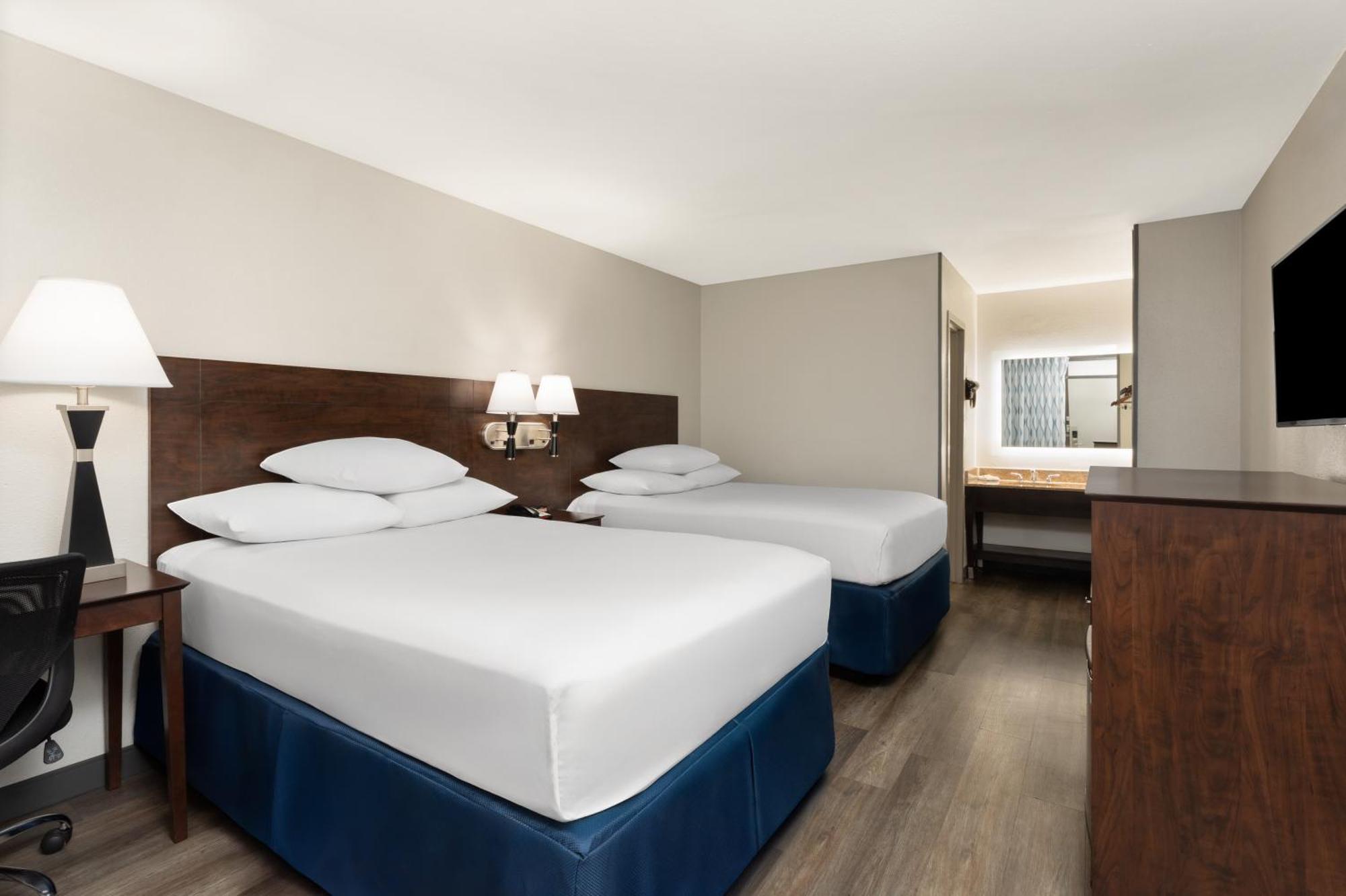Hotel Days By Wyndham Orlando Conv. Center/international Dr 2*